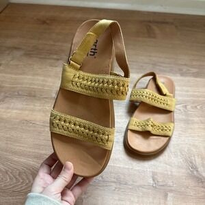 EARTH | Women's Yellow Leather Woven Strap Comfort Sandals